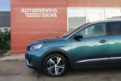 Vendo Peugeot 5008 2018 - 21990 EUR, 116000 km - AUTO.MOTO.pt