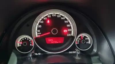 Vendo Volkswagen Up! 2016 - 8990 EUR, 150000 km - AUTO.MOTO.pt