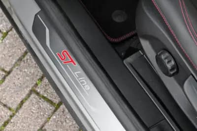 Vendo Ford Puma 2024 - 23900 EUR, 18150 km - AUTO.MOTO.pt