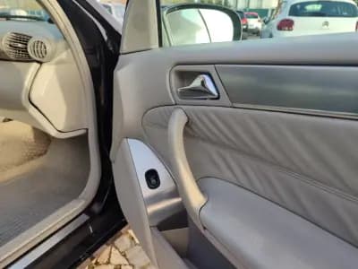 Sell Mercedes-Benz C 220 2005 - 6900 EUR, 382000 km - AUTO.MOTO.pt