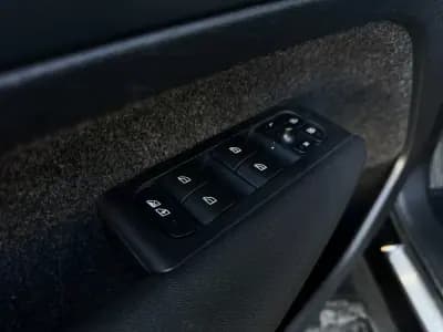 Sell Volvo XC 40 2023 - 33490 EUR, 72063 km - AUTO.MOTO.pt