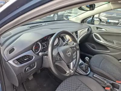 Vendo Opel Astra 2017 - 13000 EUR, 99950 km - AUTO.MOTO.pt