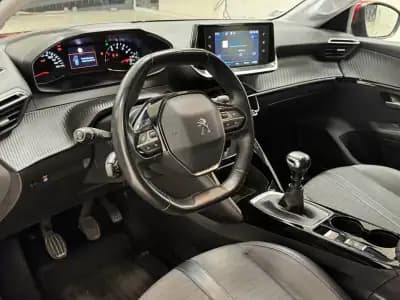 Vendo Peugeot 208 2020 - 13890 EUR, 63000 km - AUTO.MOTO.pt
