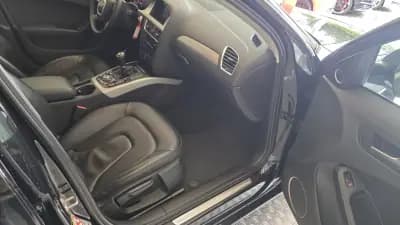 Vendo Audi A4 2011 - 13900 EUR, 186139 km - AUTO.MOTO.pt