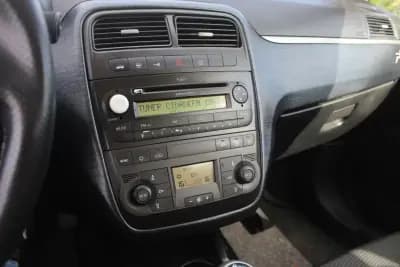 Sell Fiat Grande Punto 2008 - 5900 EUR, 153000 km - AUTO.MOTO.pt