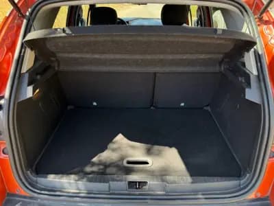 Vendo Renault Captur 2016 - 11900 EUR, 102000 km - AUTO.MOTO.pt