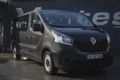Vendo Renault Trafic 2017 - 21750 EUR, 201400 km - AUTO.MOTO.pt