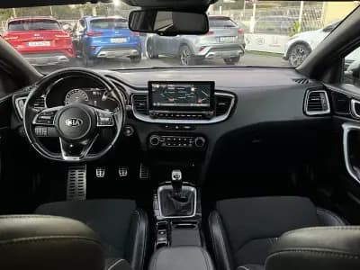 Vendo Kia ProCeed 2022 - 19450 EUR, 76000 km - AUTO.MOTO.pt