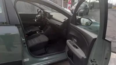Sell Dacia Sandero 2024 - 19900 EUR, 44140 km - AUTO.MOTO.pt