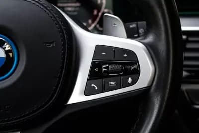 Vendo BMW 530e 2022 - 42390 EUR, 52311 km - AUTO.MOTO.pt