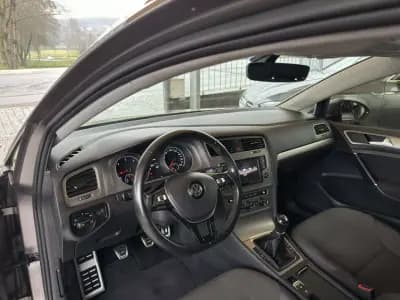 Vendo Volkswagen Golf 2017 - 15950 EUR, 175038 km - AUTO.MOTO.pt
