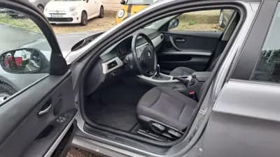 Vendo BMW 320 2010 - 12890 EUR, 157813 km - AUTO.MOTO.pt