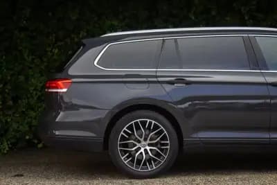 Vendo Volkswagen Passat Variant 2019 - 17900 EUR, 229000 km - AUTO.MOTO.pt