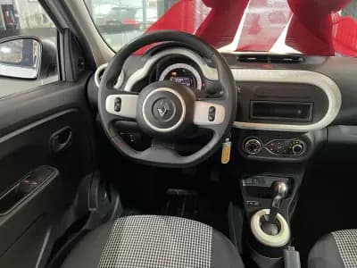 Vendo Renault Twingo 2022 - 13900 EUR, 6145 km - AUTO.MOTO.pt