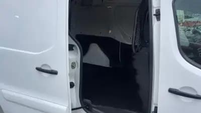 Sell Citroën Berlingo 1.6 HDI Attraction 2018 - 9990 EUR, 159980 km - AUTO.MOTO.pt