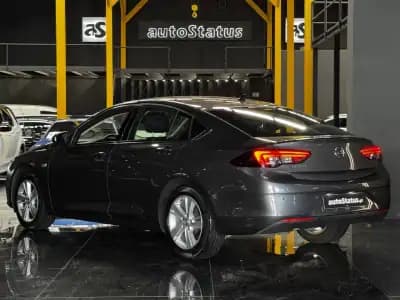 Vendo Opel Insignia Grand Sport 2022 - 17990 EUR, 102300 km - AUTO.MOTO.pt