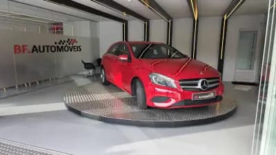 Vendo Mercedes-Benz A 160 2015 - 15900 EUR, 208637 km - AUTO.MOTO.pt