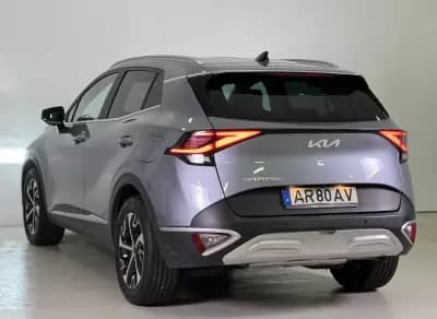 Vendo Kia Sportage 2022 - 23990 EUR, 38151 km - AUTO.MOTO.pt