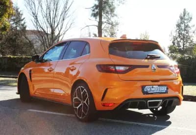 Vendo Renault Mégane 2019 - 43990 EUR, 42000 km - AUTO.MOTO.pt