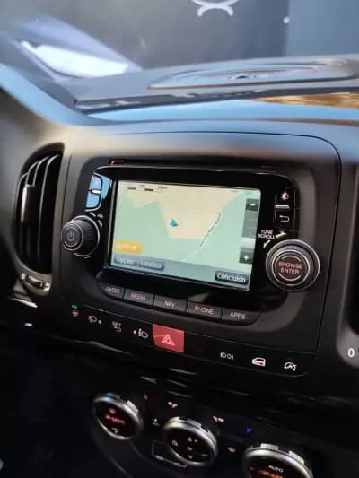 Sell Fiat 500L 2018 - 10990 EUR, 135000 km - AUTO.MOTO.pt