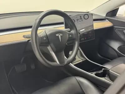 Sell Tesla Model 3 2019 - 24890 EUR, 118800 km - AUTO.MOTO.pt
