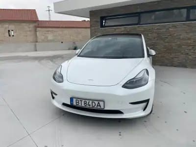 Vendo Tesla Model 3 2023 - 33900 EUR, 35000 km - AUTO.MOTO.pt