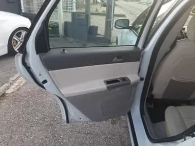 Sell Volvo V50 2009 - 6900 EUR, 276300 km - AUTO.MOTO.pt