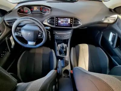 Vendo Peugeot 308 SW 2017 - 7900 EUR, 220982 km - AUTO.MOTO.pt