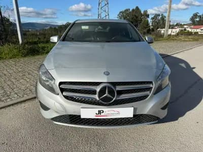 Vendo Mercedes-Benz A 180 2015 - 14250 EUR, 155500 km - AUTO.MOTO.pt