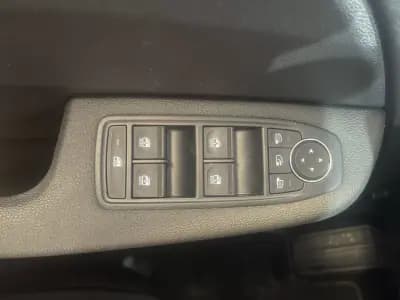 Vendo Renault Clio 2022 - 17899 EUR, 38000 km - AUTO.MOTO.pt