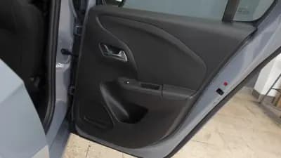 Sell Opel Corsa 2025 - 19900 EUR, 25000 km - AUTO.MOTO.pt