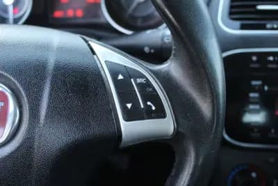 Vendo Fiat Punto 2013 - 7700 EUR, 97000 km - AUTO.MOTO.pt