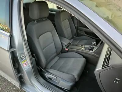 Vendo Volkswagen Passat 2019 - 18950 EUR, 155079 km - AUTO.MOTO.pt