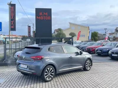 Sell Renault Clio 2020 - 13900 EUR, 42000 km - AUTO.MOTO.pt