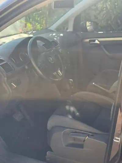 Sell Volkswagen Touran 2013 - 12500 EUR, 231091 km - AUTO.MOTO.pt