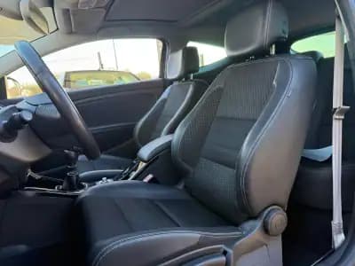 Sell Renault Mégane Coupe 2014 - 12900 EUR, 155557 km - AUTO.MOTO.pt