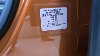 Sell Peugeot e-2008 2020 - 19990 EUR, 43800 km - AUTO.MOTO.pt