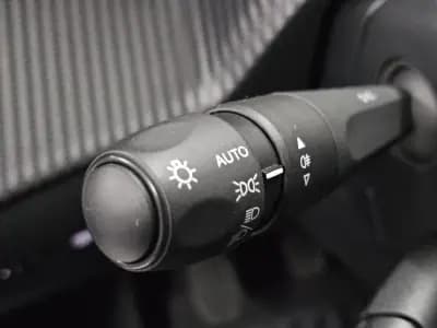 Vendo Peugeot 2008 2021 - 19850 EUR, 74617 km - AUTO.MOTO.pt