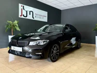 Vendo BMW 320 2019 - 21990 EUR, 243987 km - AUTO.MOTO.pt
