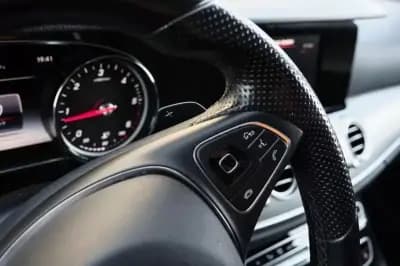 Vendo Mercedes-Benz E 220 2017 - 25000 EUR, 168000 km - AUTO.MOTO.pt