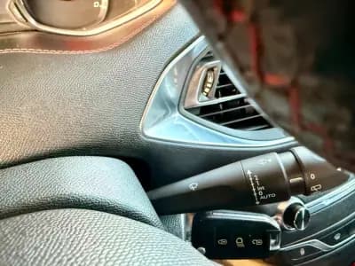 Vendo Peugeot 308 SW 2015 - 12990 EUR, 256609 km - AUTO.MOTO.pt