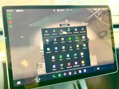 Vendo Tesla Model 3 2022 - 39900 EUR, 40060 km - AUTO.MOTO.pt