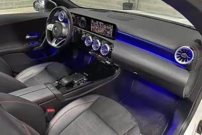 Vendo Mercedes-Benz CLA 250 2022 - 32950 EUR, 38283 km - AUTO.MOTO.pt