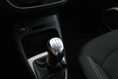 Vendo Renault Captur 2017 - 13750 EUR, 136000 km - AUTO.MOTO.pt