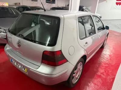 Vendo Volkswagen Golf 2001 - 3250 EUR, 147000 km - AUTO.MOTO.pt