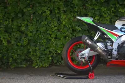 Sell Aprilia Tuono 125 Base 2016 - 9750 EUR, 12400 km - AUTO.MOTO.pt