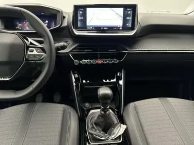 Vendo Peugeot 2008 2022 - 24600 EUR, 16198 km - AUTO.MOTO.pt