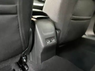 Vendo Peugeot e-2008 2023 - 22500 EUR, 46500 km - AUTO.MOTO.pt