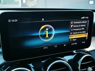 Vendo Mercedes-Benz C 300 2020 - 28950 EUR, 166000 km - AUTO.MOTO.pt