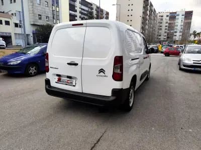 Vendo Citroën Berlingo 2019 - 13480 EUR, 182000 km - AUTO.MOTO.pt
